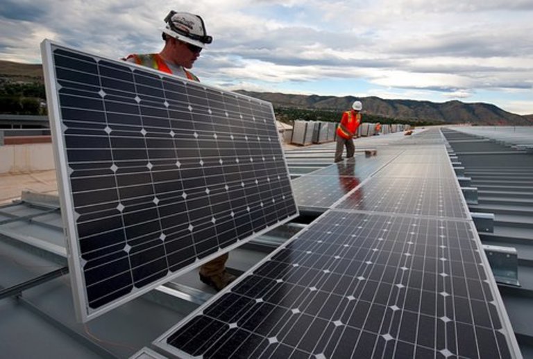 Develey setzt auf alternative Energiequellen wie Solarenergie durch Photovoltaik